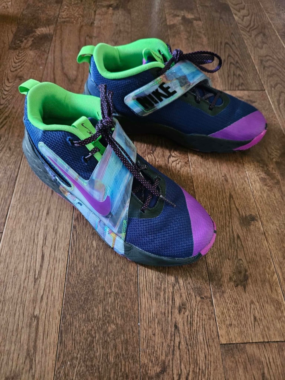 Nike basketball shoes Youth size 7 / Eur 40